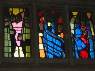 Eglise-Kervignac-vitraux.JPG